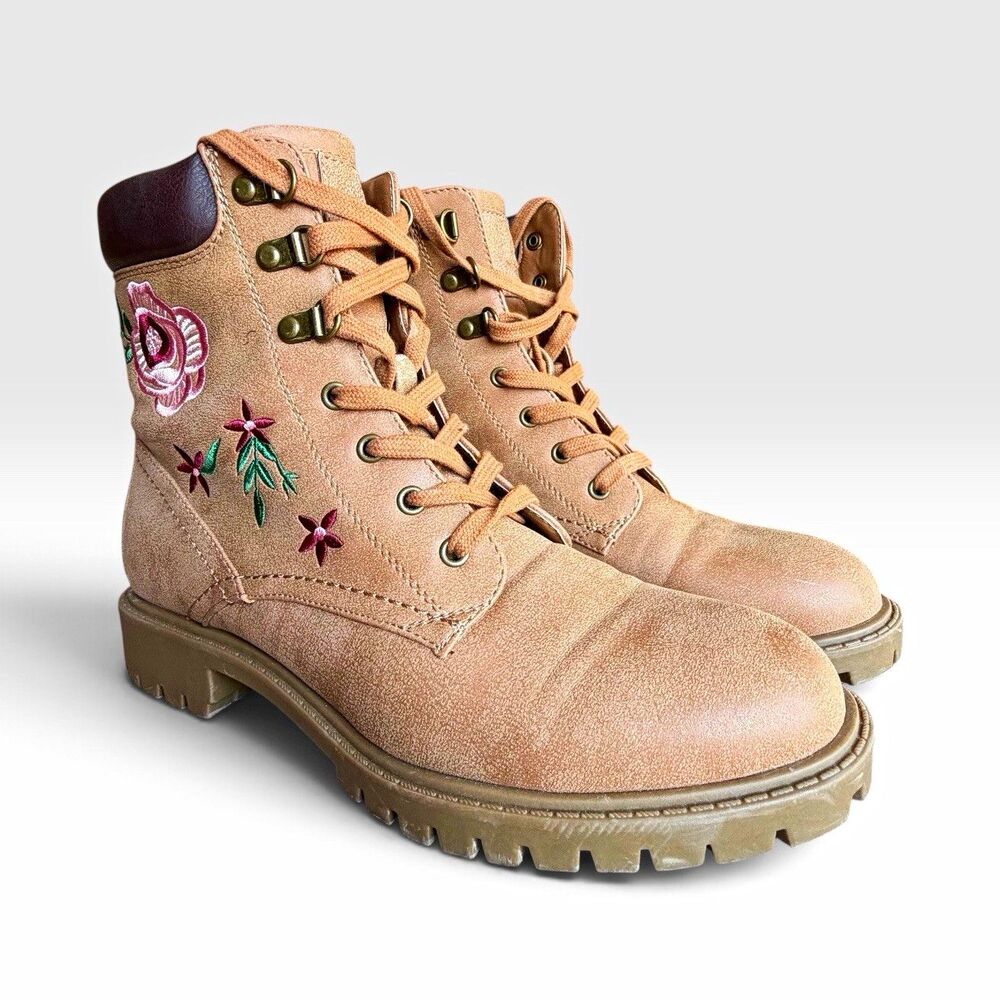 G by Guess Womens 8M Tan Floral Embroidered Combat Boots Lace Up Lug Sole